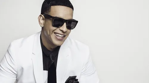 Daddy Yankee revient avec « Sonríele » !