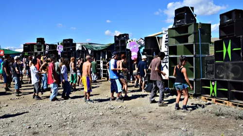 Dordogne : une rave party illégale rassemble quelques 4.000 fêtards