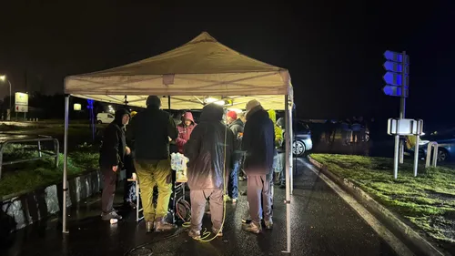 Colère des agriculteurs : le dépôt pétrolier de Bassens bloqué