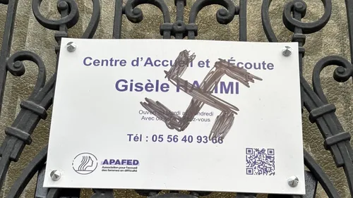 Bordeaux : Une croix gammée inscrite sur la plaque du centre Gisèle...