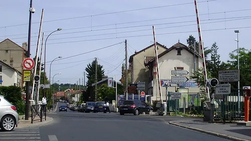 Val-d’Oise : le passage à niveau le plus dangereux de France...