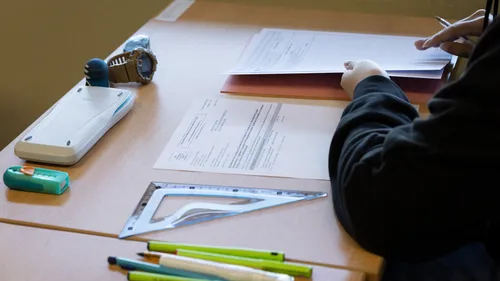 Brevet des collèges : l'Éducation nationale va porter plainte après...