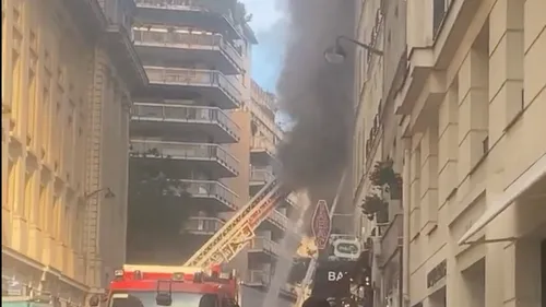 Incendie à Paris : deux victimes se jettent par la fenêtre pour...