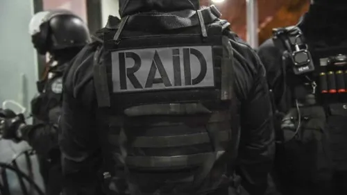 Un policier du Raid blessé par balle lors d’un cambriolage