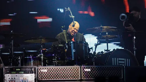 Pearl Jam s’est trouvé un nouveau batteur, Abe Laboriel Jr.