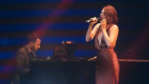  "Potiche" : Élodie Frégé revient sur son après-Star Academy difficile