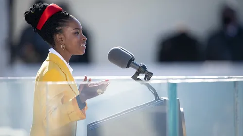 Qui est Amanda Gorman, poétesse et nouvelle ambassadrice UNICEF ?