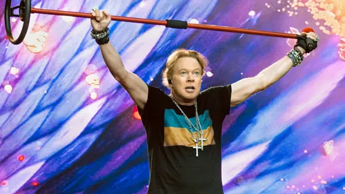 Axl Rose adjuré de restituer une chanson par Zak Starkey