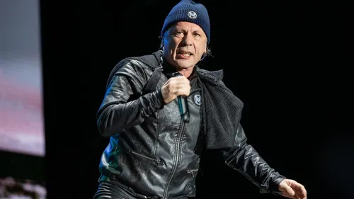 Bruce Dickinson annonce trois concerts solo en France en 2027