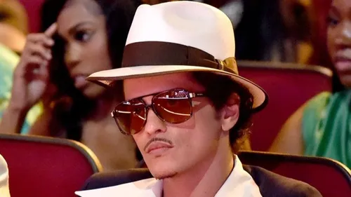 En résidence à Las Vegas, Bruno Mars se serait endetté à hauteur de...