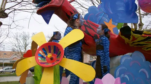 Bordeaux : les chars motorisés restent au hangar pour le Carnaval...