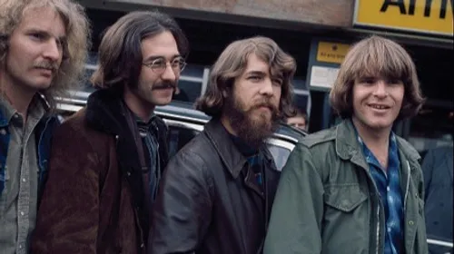 Creedence Clearwater Revival : la vidéo de "Travelin’ Band" en...