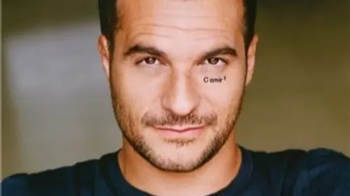 Le dernier album d'Amir certifié disque d'Or