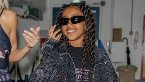 Avec quatre entreprises à son nom, la fille de Kanye West est déjà...