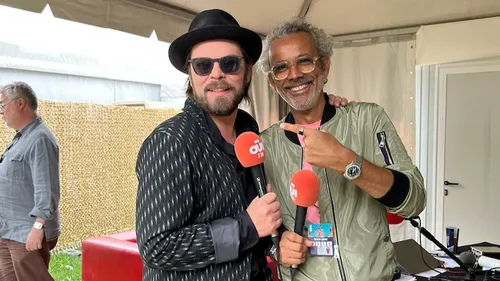 Gaz Coombes en interview sur Oüi FM
