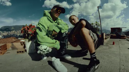 Feid sort un nouvel album surprise "Ferxxocalipsis"