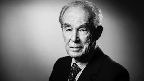 Décès de Robert Badinter, artisan de la suppression de la peine de...