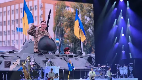 Rod Stewart hué par une partie de son public lors d’un concert en...