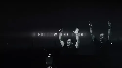 « Follow The Light » : écoutez le nouveau Armin van Buuren x Hardwell