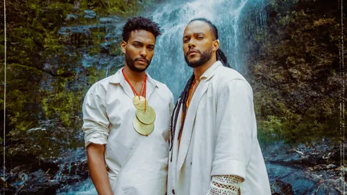 Calema : écoutez leur nouveau single « Amar Pela Metade (Aimer à...