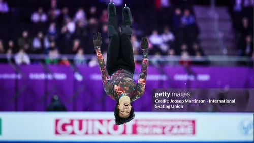 Patinage artistique : le Bordelais Adam Siao Him Fa remporte le...