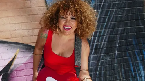 Anna Torres en concert à Paris Plages.