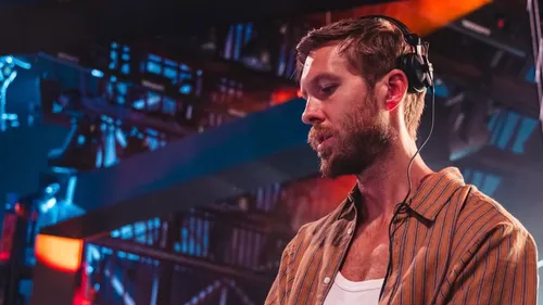 « Ce n’est pas possible » : Calvin Harris ne sortira pas le titre...