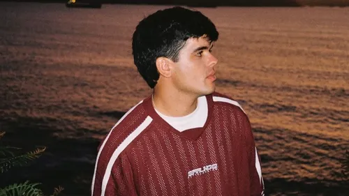 Íñigo Quintero annonce la sortie de son premier album !