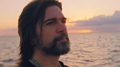 Pour ses 25 ans de carrière, Juanes s’apprête à dévoiler un nouvel...