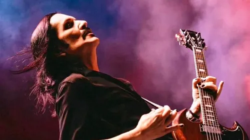 Brian Molko tease "quelque chose d'assez significatif" pour les 30...