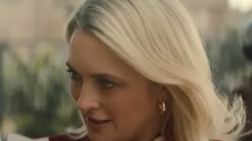 Mrs. Playmen, la série érotique qui choque l'Italie !