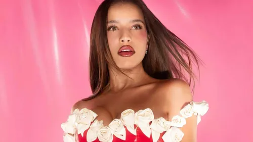 Emilia dévoile "Genio Atrapado" et surfe sur le succès