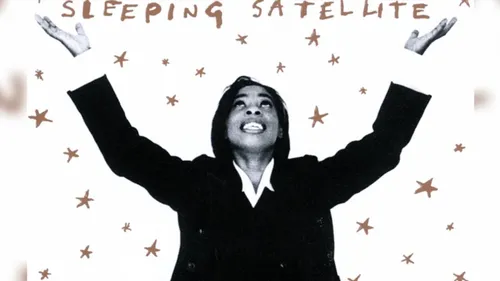 Sleeping Satellite : la chanson qui regrettait déjà la fin du rêve...