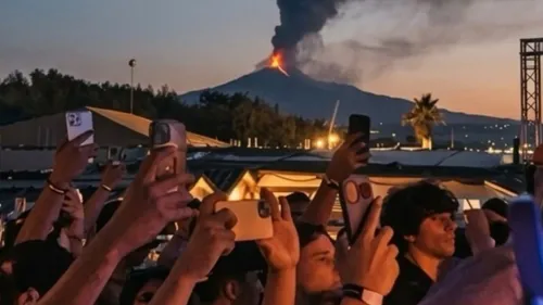 Sicile : un volcan vole la vedette au DJ !