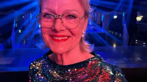 À 81 ans, DJ Gloria enflamme les clubs 