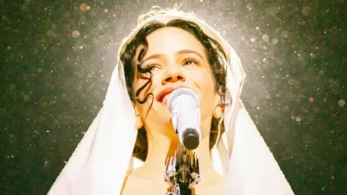 Rosalía refoulée à l'entrée d'une église de New-York