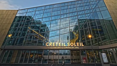 Pass sanitaire : pourquoi certains centres commerciaux franciliens...