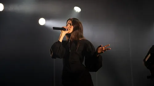 Charlotte Cardin blessée : quatre concerts annulés en France, qui...