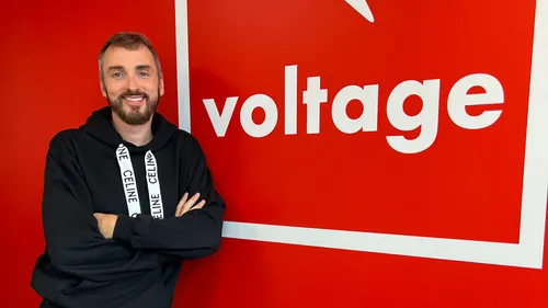 « En artiste international… Anitta ! » : Christophe Willem dévoile...