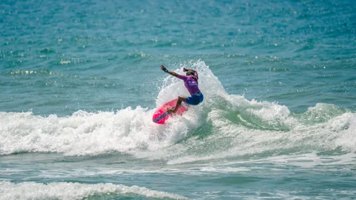 Roxy Vahiné Cup : Lège Cap-Ferret fait la part belle au surf féminin