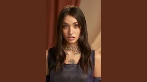 La star argentine María Becerra était en interview dans le Latino...