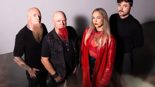 Un concert metal interrompu par des excréments
