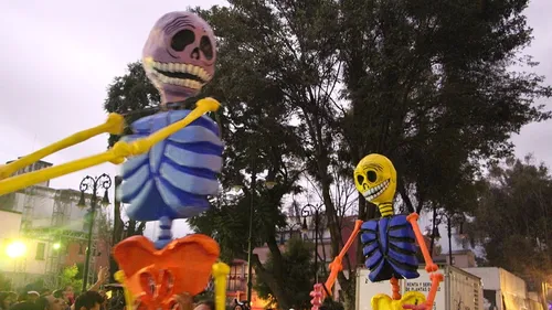 1 million de personnes attendues pour le défilé du Jour des morts à...