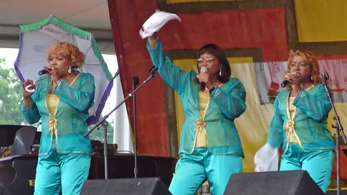 Disparition de Rosa Lee Hawkins, chanteuse originelle du tube « Iko...