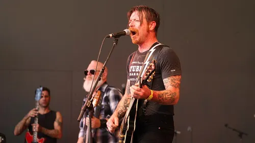 Eagles Of Death Metal en France pour l’anniversaire de “Death By Sexy”