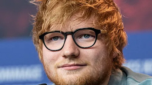 Ed Sheeran dévoile « Azizam », son nouveau titre (VIDEO)