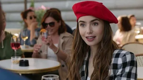 Ce site vous permet d’acheter... les vêtements des personnages de...