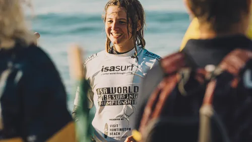 Gironde : la para-surfeuse Lou Méchiche défendra sa discipline en...