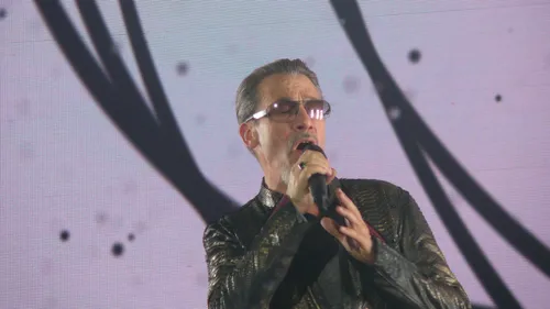 Florent Pagny en duo avec Angélique Kidjo sur Malaika