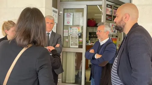 Le centre LGBTI de Tours attaqué à la bouteille explosive, "un cap...